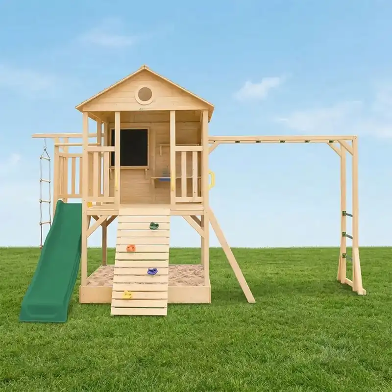 בית עץ לילדים טירת הגיבורים